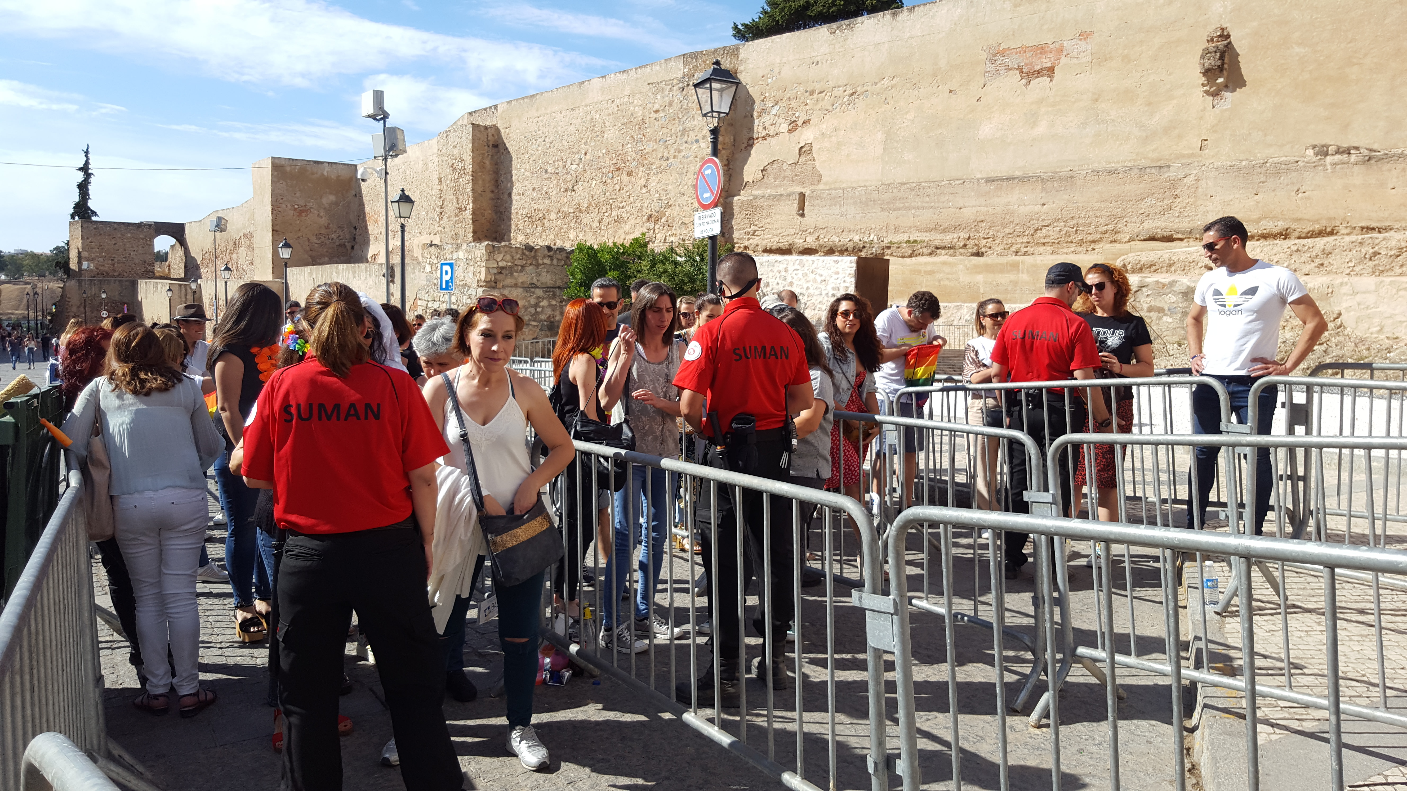 Suman Seguridad en la fiesta de Los Palomos Badajoz